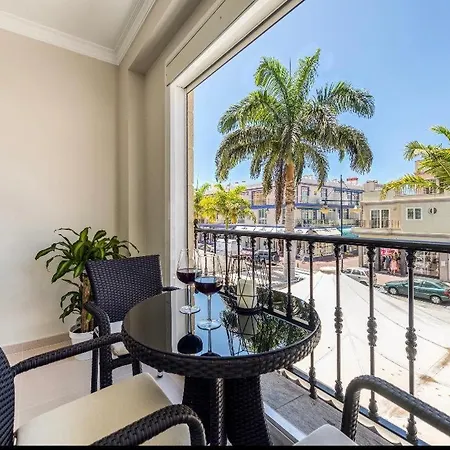 Amarre Palm * 푸에르토 데 모간